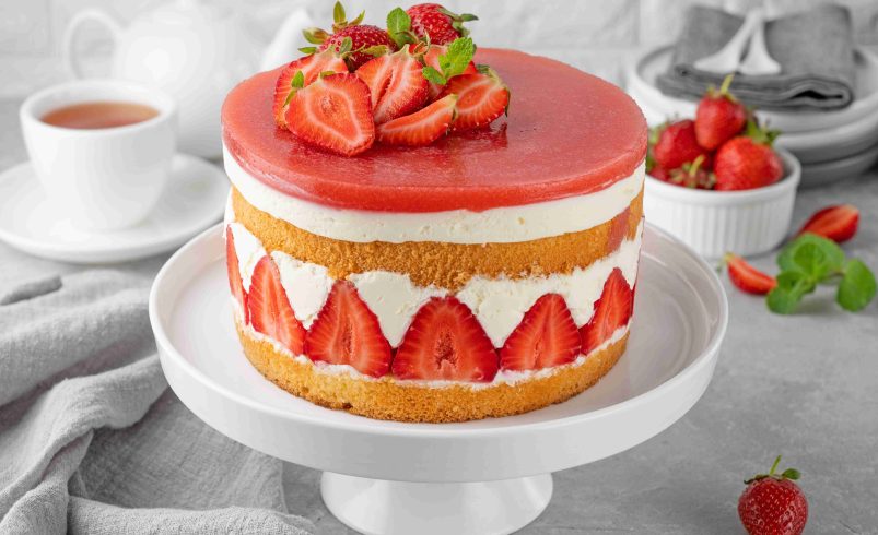 What Occasions Suit Strawberry Cake Dubai Perfectly?
