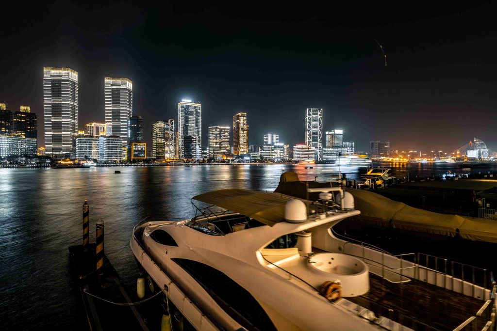 Rental Yacht in Dubai for First-Timers: What Nobody Tells You: