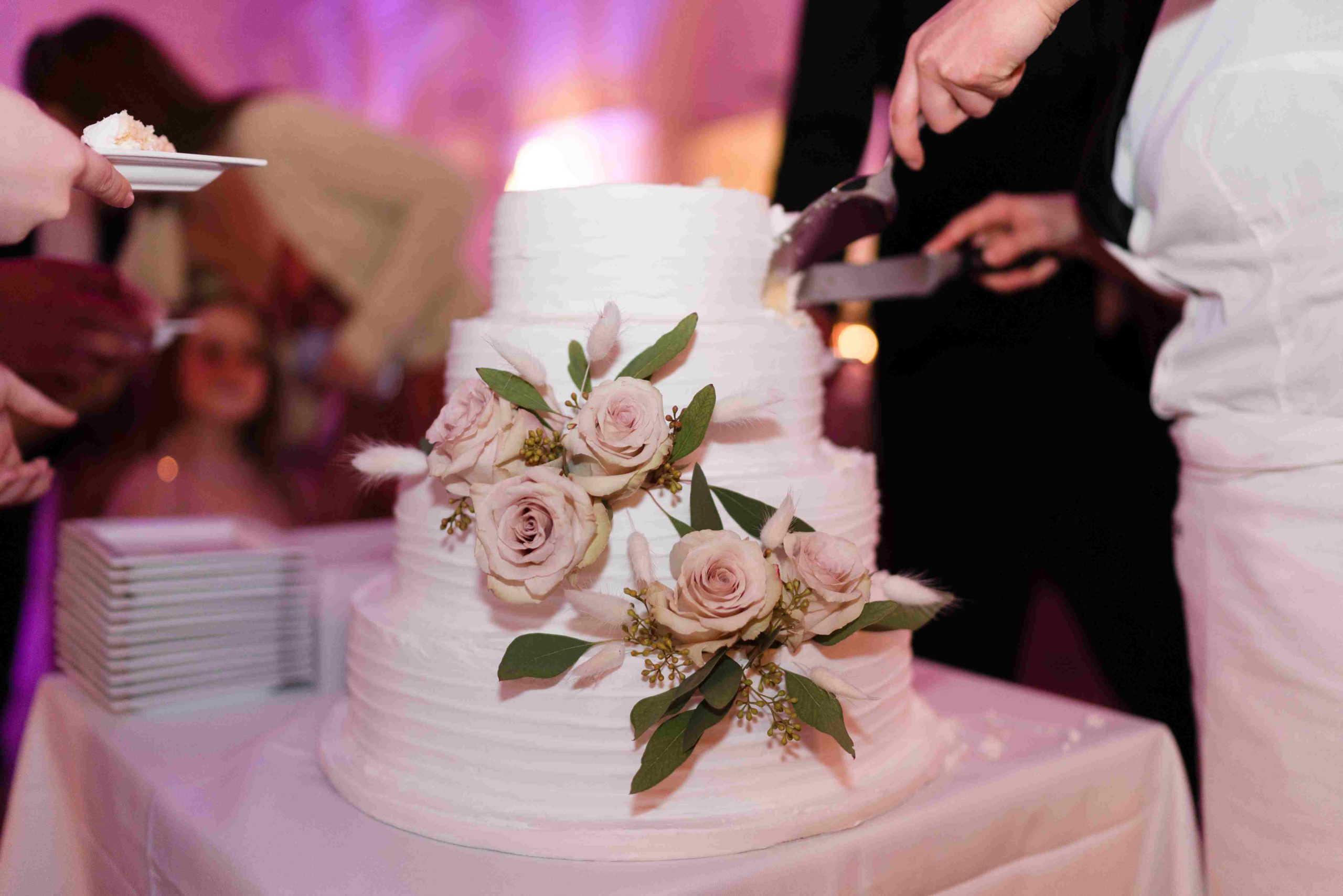 Wedding Cake Prices in Dubai: What Couples Should Expect to Pay in 2026